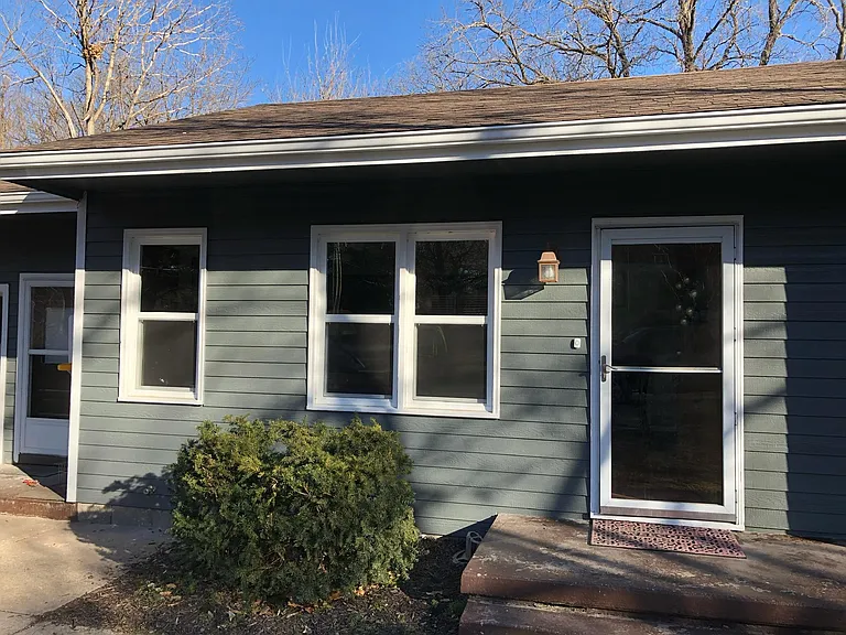135 S Evergreen Ave — Photo 1
