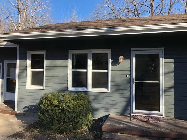 135 S Evergreen Ave, Manhattan, KS 66502