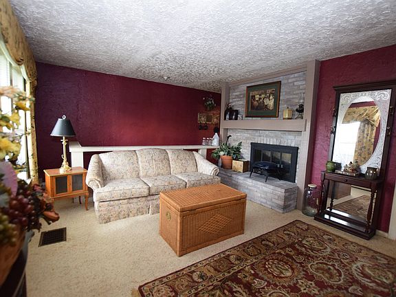 3rd image of 3039 McClellan Dr