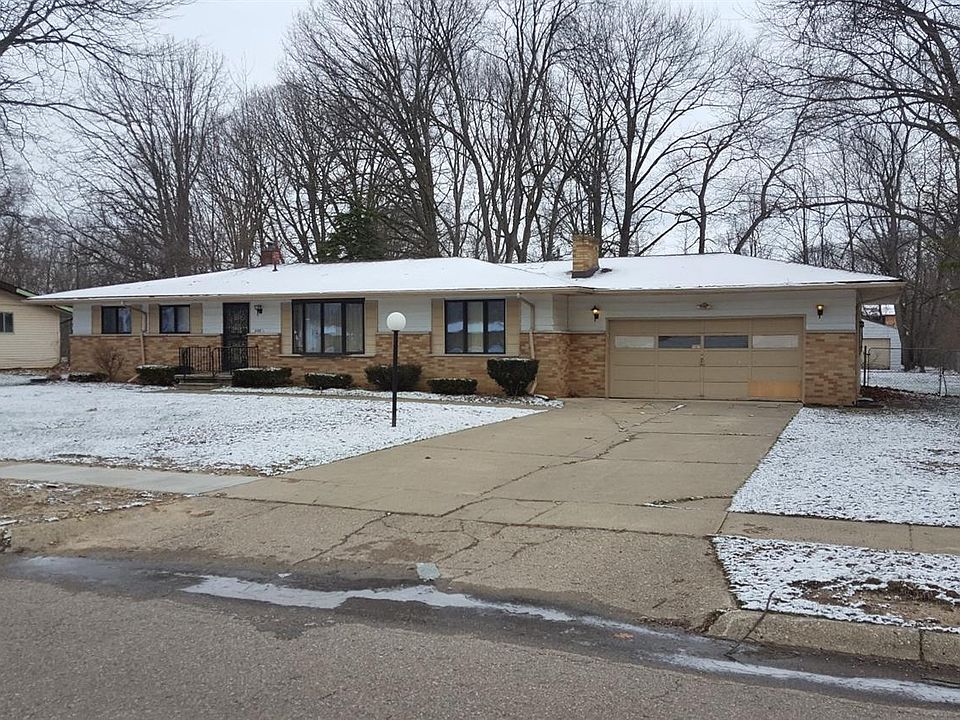 1st image of 528 W Gracelawn Ave