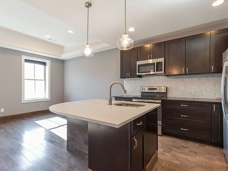 1023 Mount Vernon St #3F — Photo 6