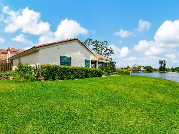 12541 Shoreside Lane Lane, Wellington, FL 33414