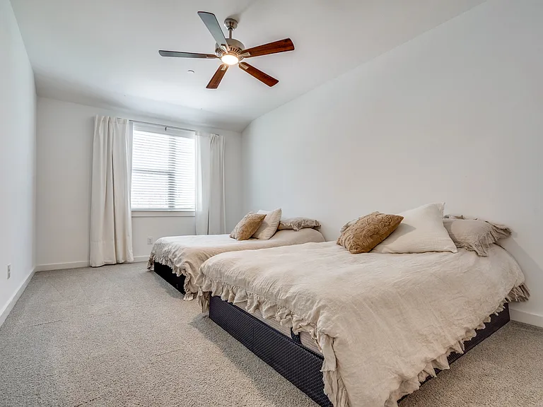 1520 Navasota Trl — Photo 23