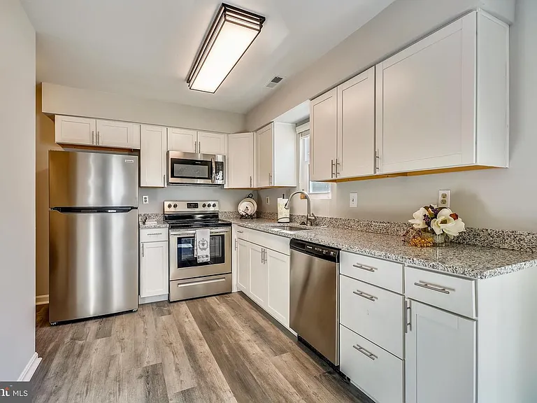 14324 S Shore Ct — Photo 6