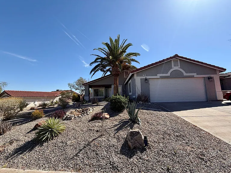 124 Lemongold St — Photo 1