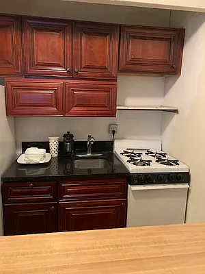 Rented by Bond New York | media 12