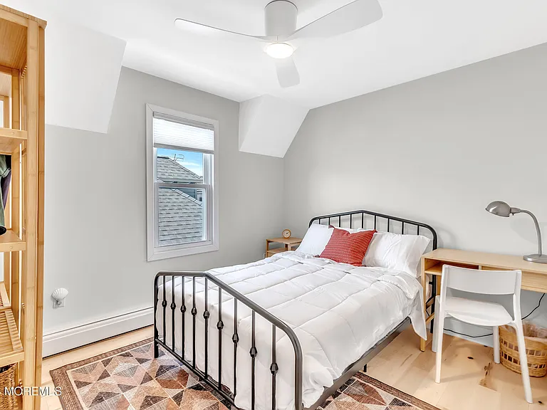 320 Ocean Park Ave — Photo 23