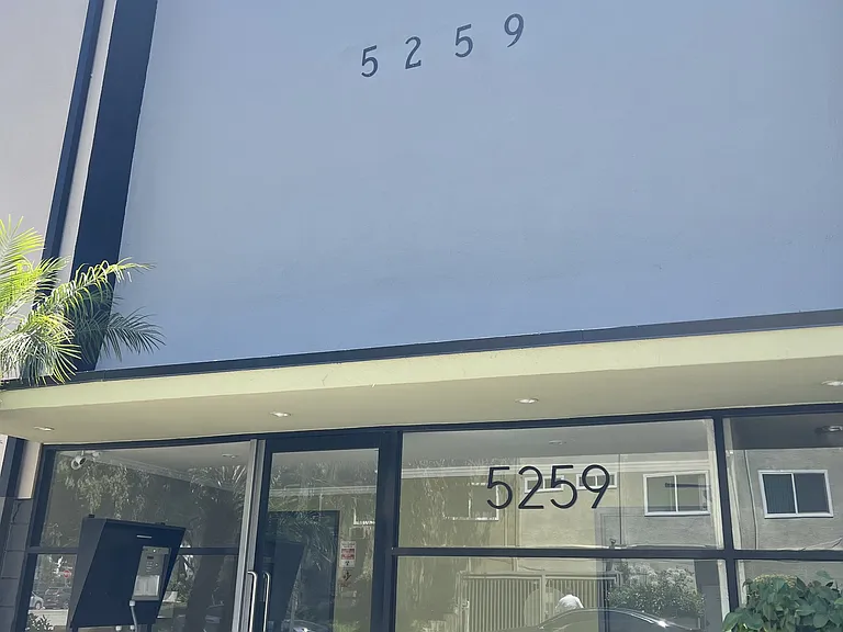 5259 Sepulveda Blvd — Photo 2