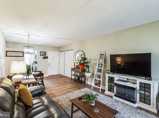 313 Shawmont Ave #2F3, Philadelphia, PA 19128