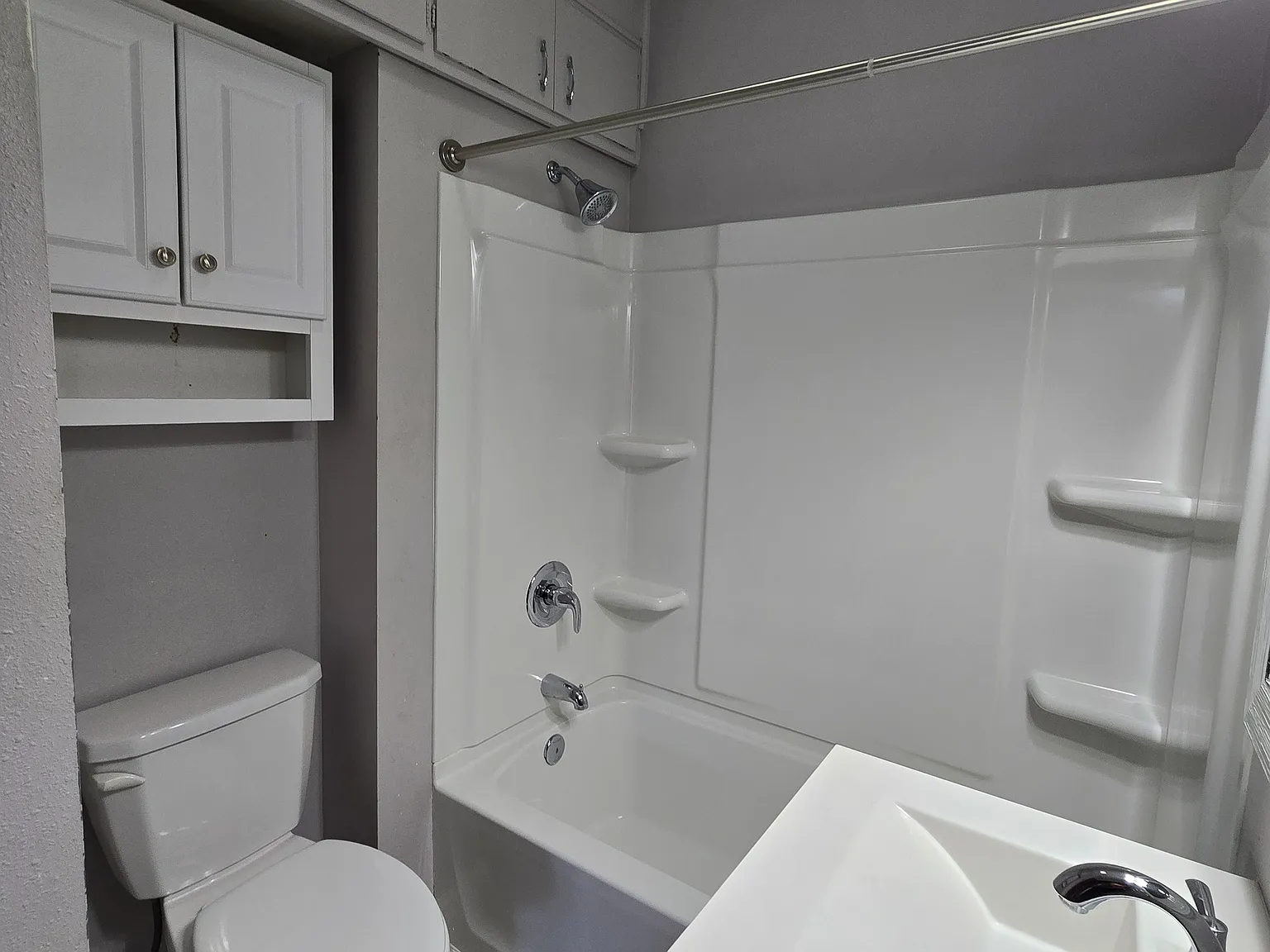 3 bed, 1348 sqft, $1,800 — Photo 2