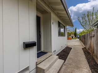 1010 King St APT A, Santa Rosa, CA 95404