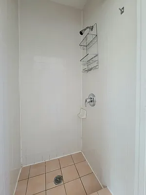 Rented by AZ REALTY NYC LLC | media 6