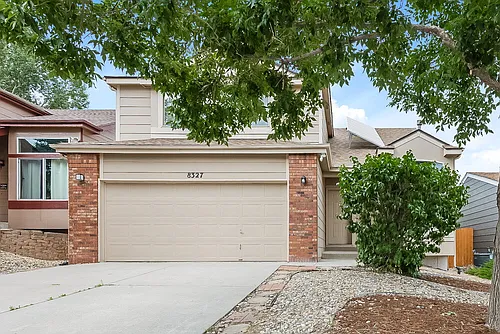 8327 Chancellor Dr Photo 1