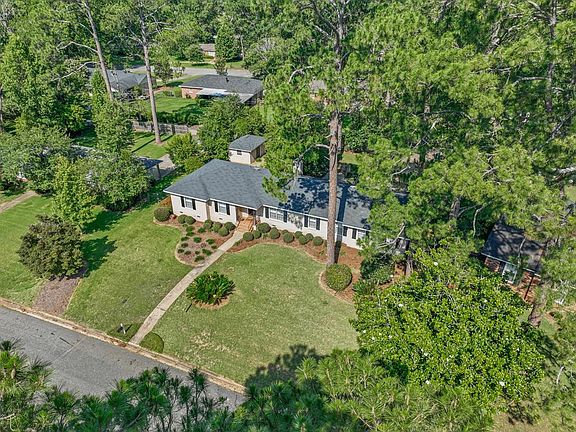4th image of 1809 Green Valley Ln