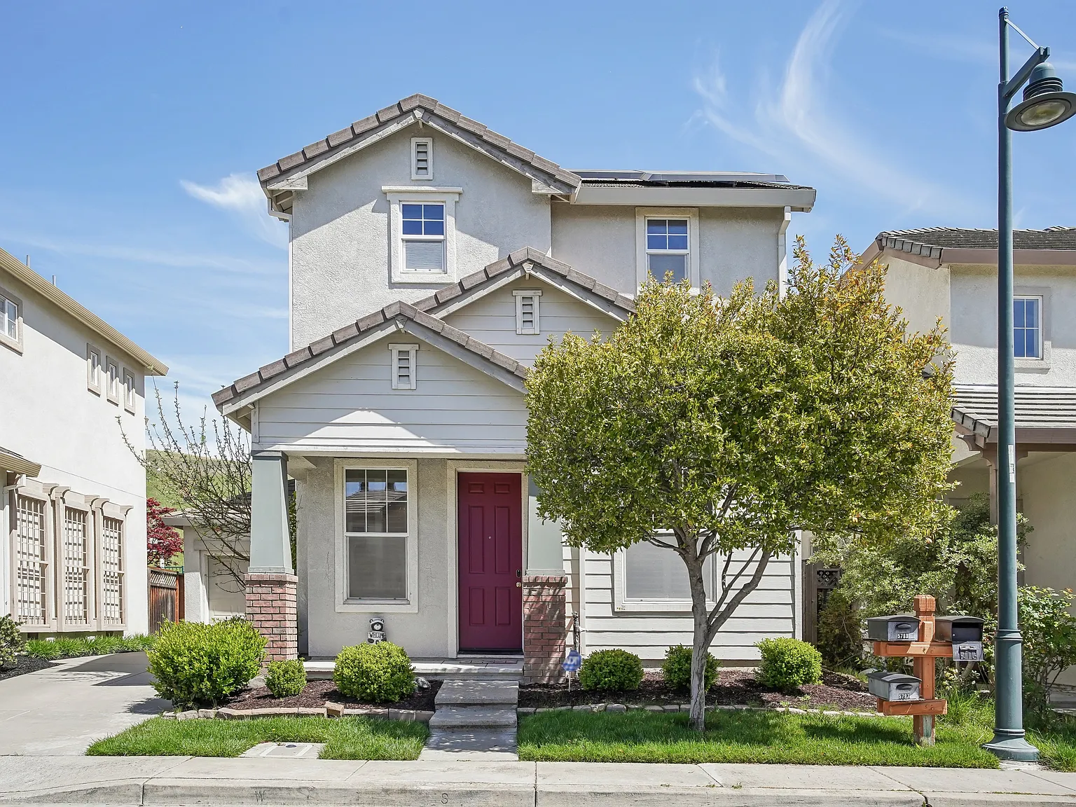 3 bed, 2.5 bath, 1862 sqft, $4,750 — Photo 4