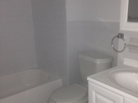 2nd image of 195 Hicks St APT 1A