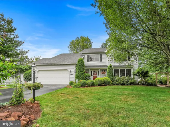 1070 Willow Dr, Orwigsburg, PA 17961