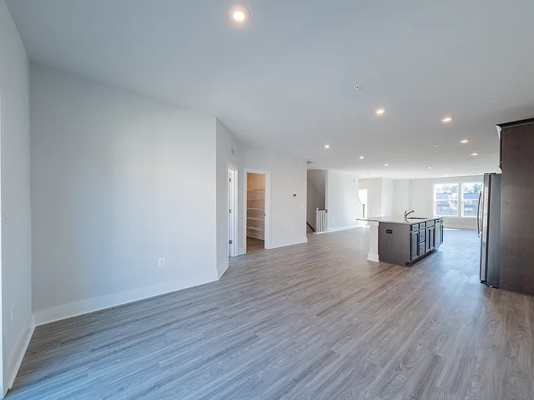 2731 Acadia Dr #B — Photo 12