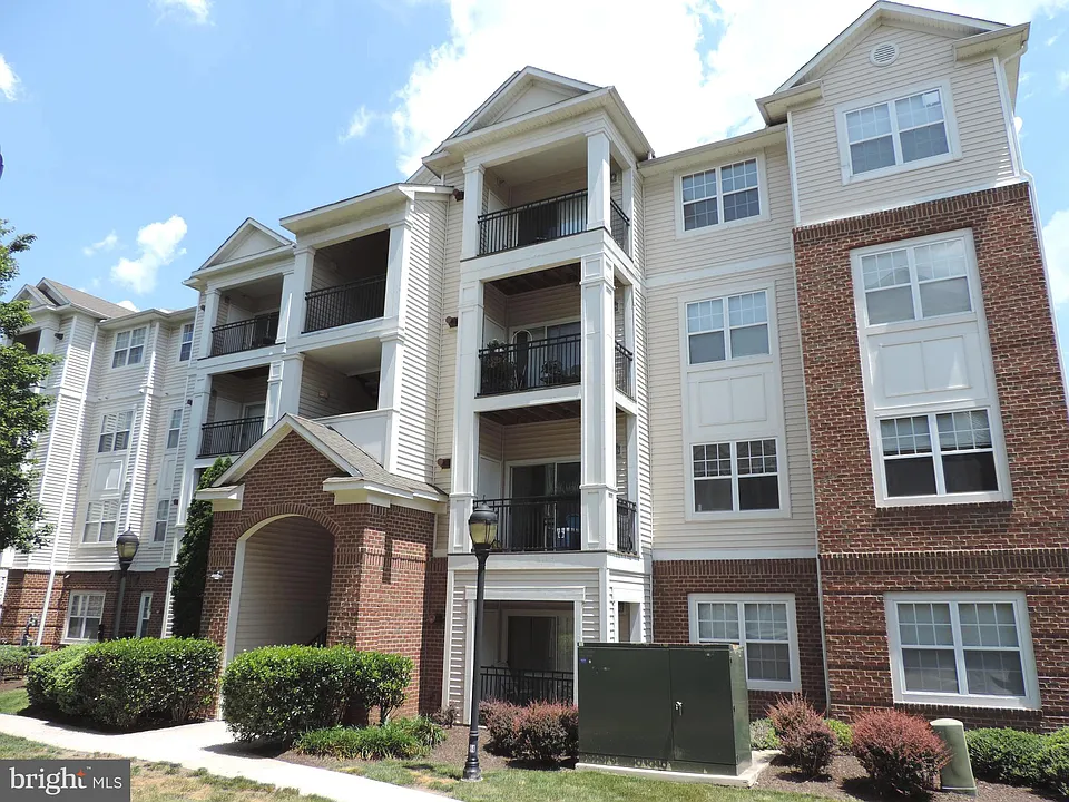 12941 Centre Park Cir #417