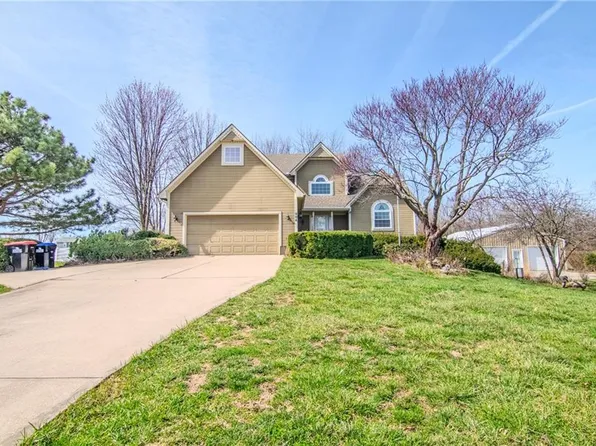 904 Allendale Lake Rd, Greenwood, MO 64034