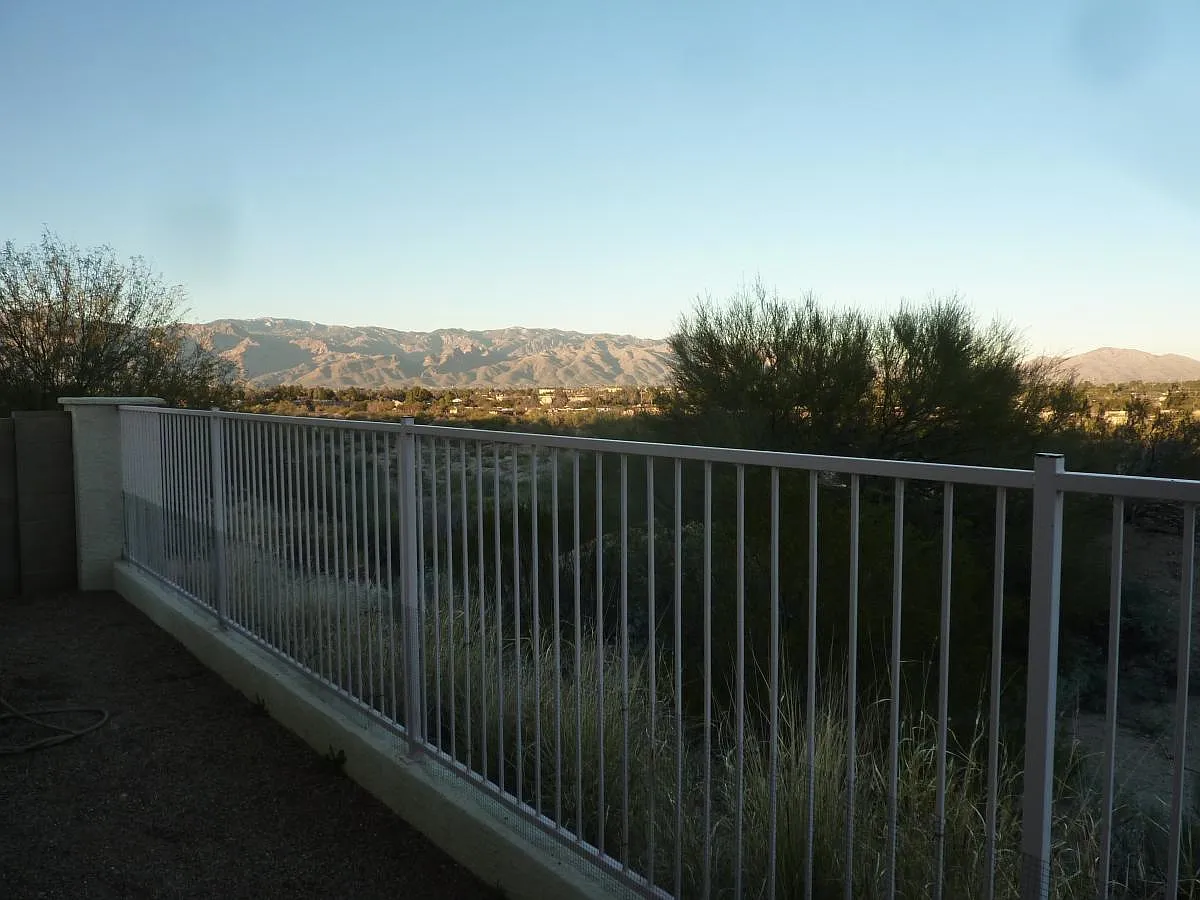 1083 S Pantano Overlook Drive — Photo 3