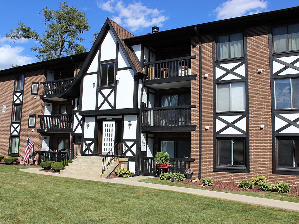 1st image of 13609 S Lamon Ave APT 605