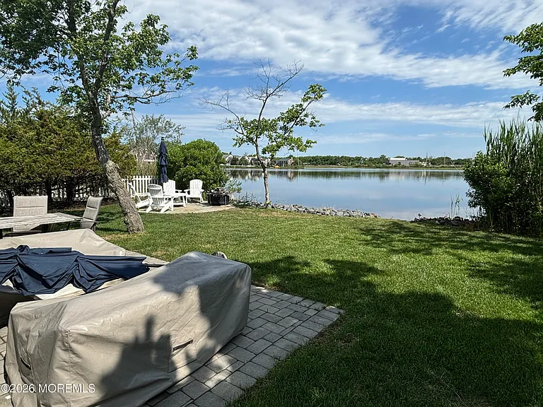 86 Bridge Ave — Photo 3