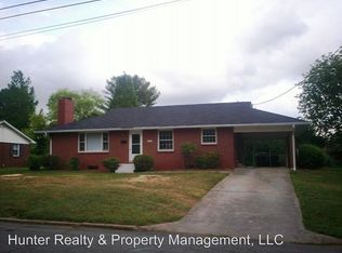 1407 Capri Rd, Winston Salem, NC 27103