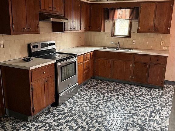 5th image of 19806 Mountville Dr