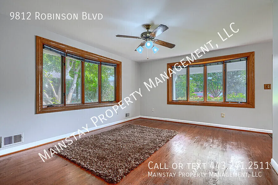 Charming and Spacious 3 Bed 2 Full 1 Half bath Home In Howard County — Photo 3
