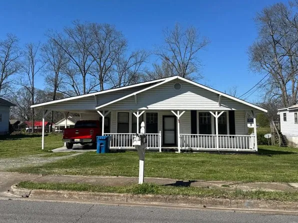 204 Sparks Ave, Boaz, AL 35957