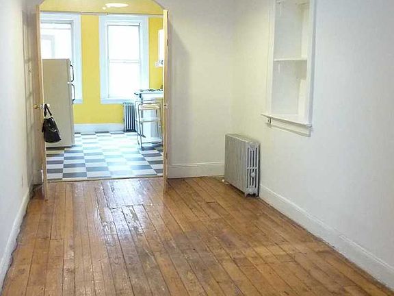 2nd image of 143 N 9th St #6