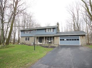 1258 Old Farm Cir, Webster, NY 14580