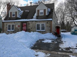 28 Walworth St, Worcester, MA 01602