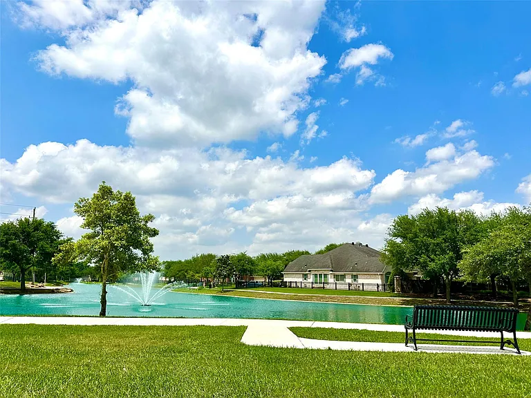 20902 Avery Cove Ln — Photo 19