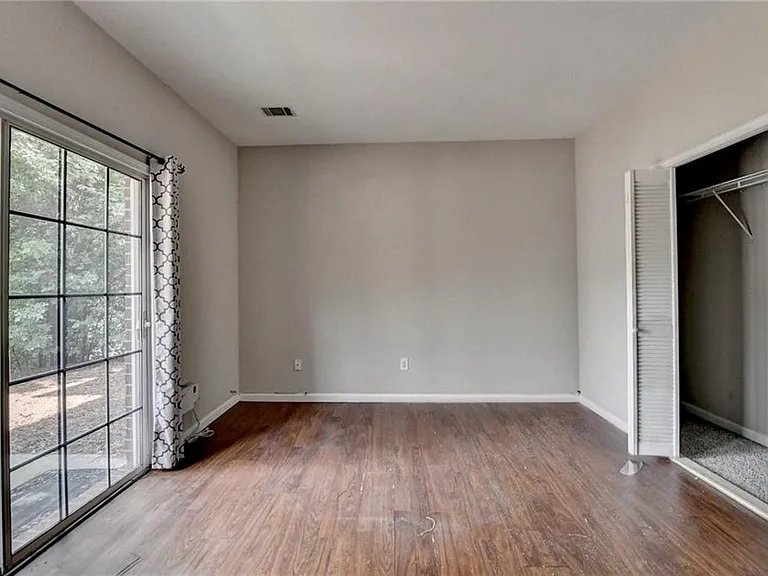 3187 Mill Springs Cir — Photo 24