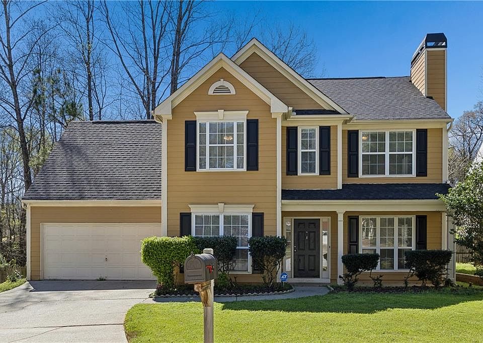 1st image of 390 Manor Glen Dr