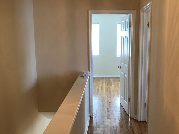 Hallway to 3 upper bedrooms
