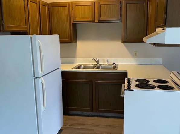 517 N 2nd St, 517 N 2nd St APT 2, Bismarck, ND 58501