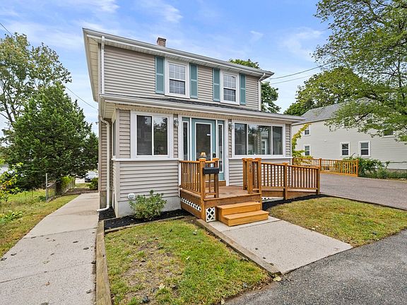 3rd image of 258 Holbrook Rd