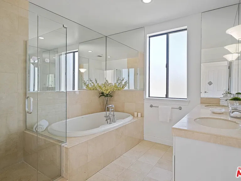 16000 W Sunset Blvd #Penthouse 302 — Photo 21