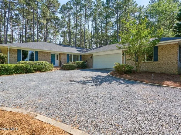 89 Pine Ridge Drive, Whispering Pines, NC 28327