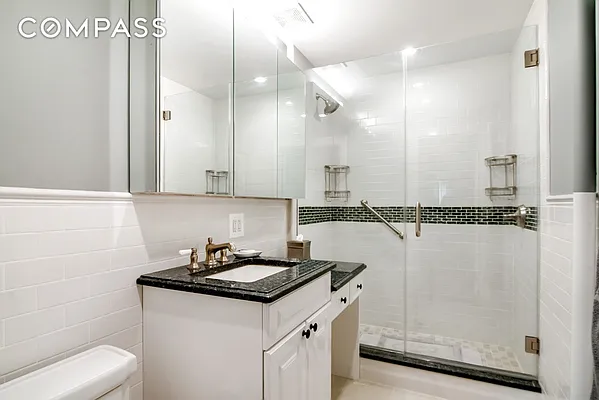 Rented by Compass | media 22