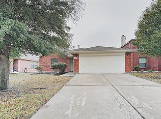 1051 Valley Brook Ln, Grand Prairie, TX 75052