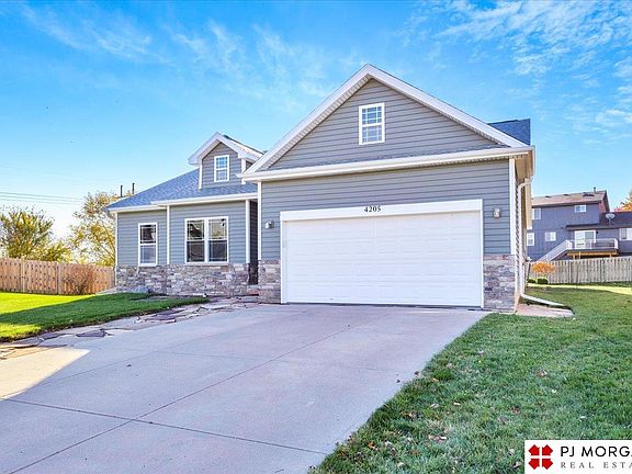 3rd image of 4205 Edgerton Dr