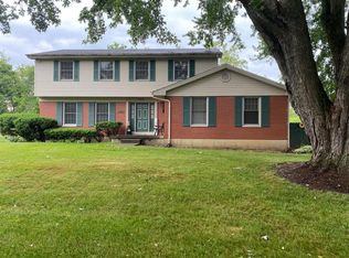 2441 Queen Mary Ln, Hamilton, OH 45013