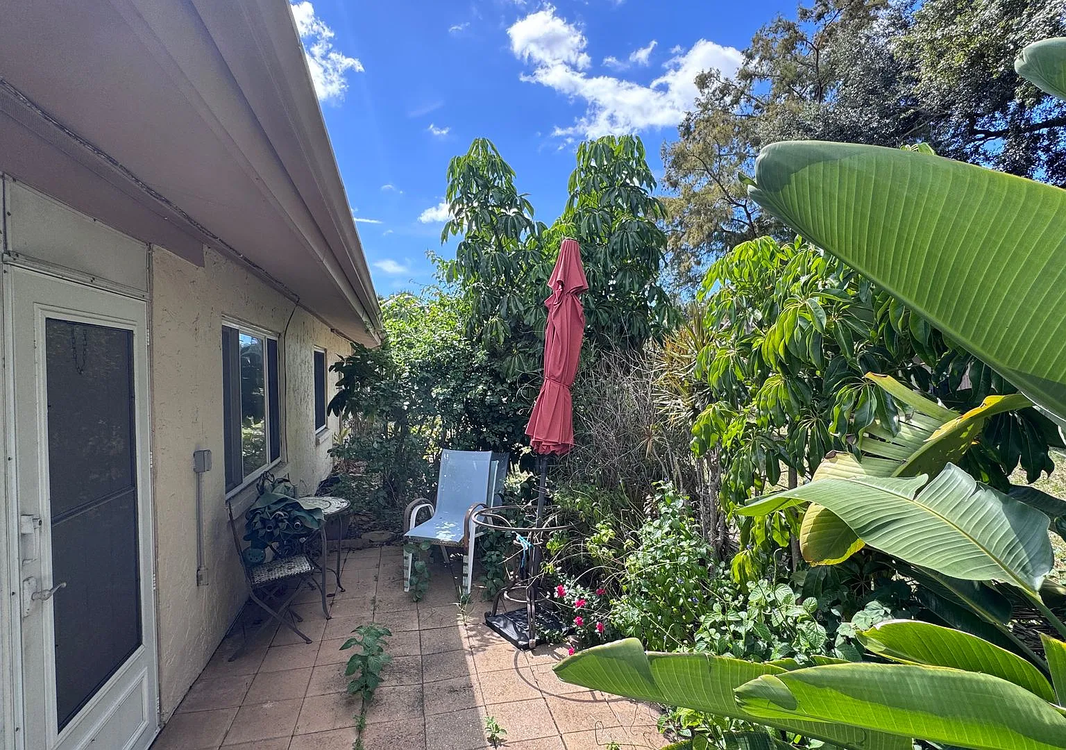 Unfurnished Annual Rental — Photo 2
