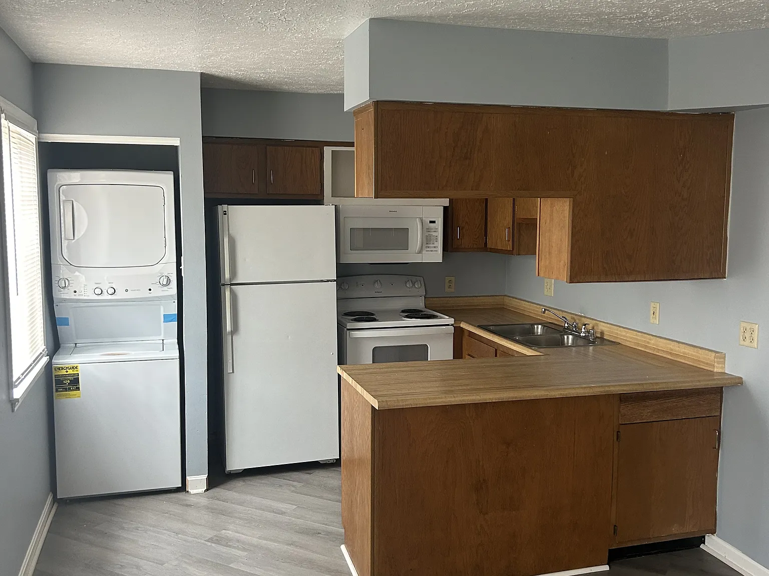 392 Shelby Avenue - Unit 3 — Photo 4