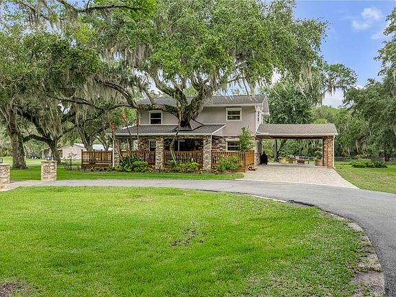 2nd image of 800 HIDDEN OAKS LANE