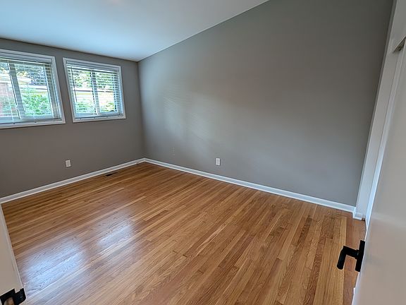 5th image of 1050 Brooklawn Rd